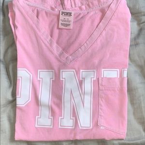 VS PINK v-neck t-shirt cut big